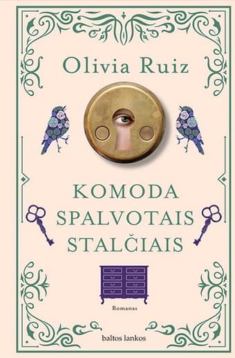 Komoda spalvotais stalčiais