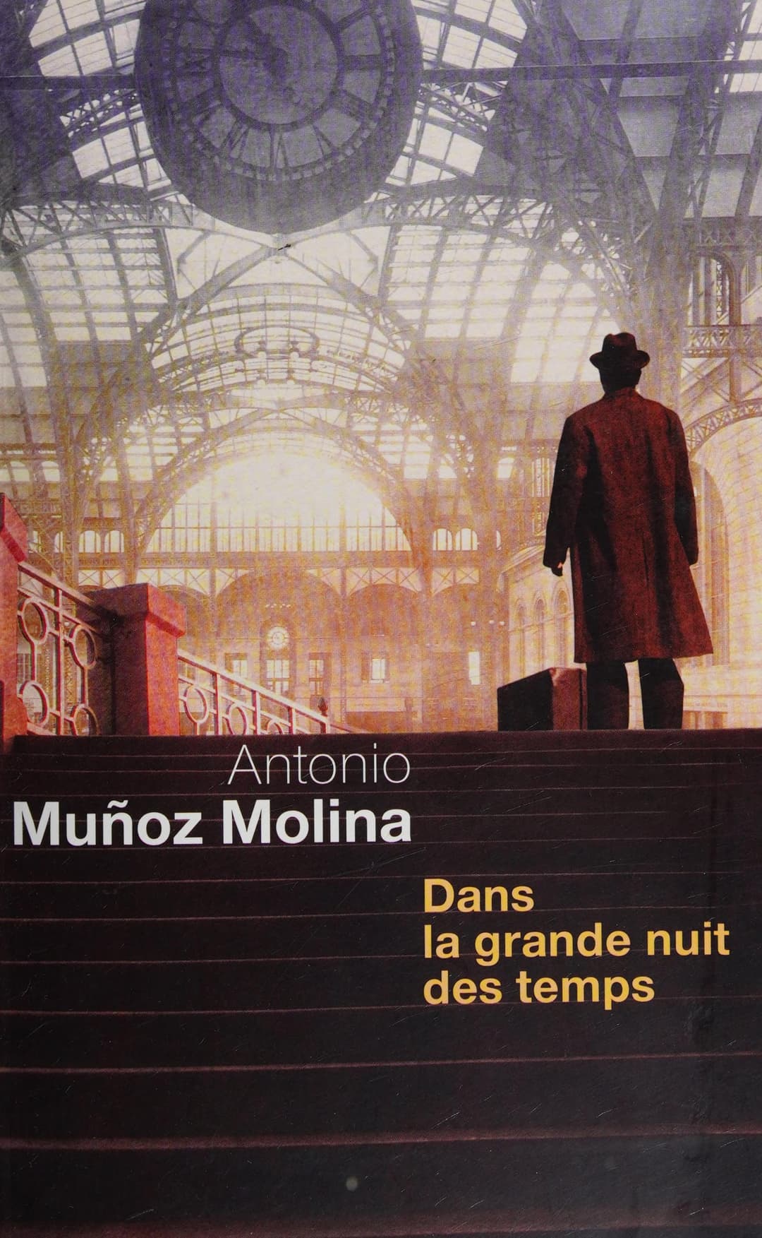 Couverture de Dans la grande nuit des temps roman: roman