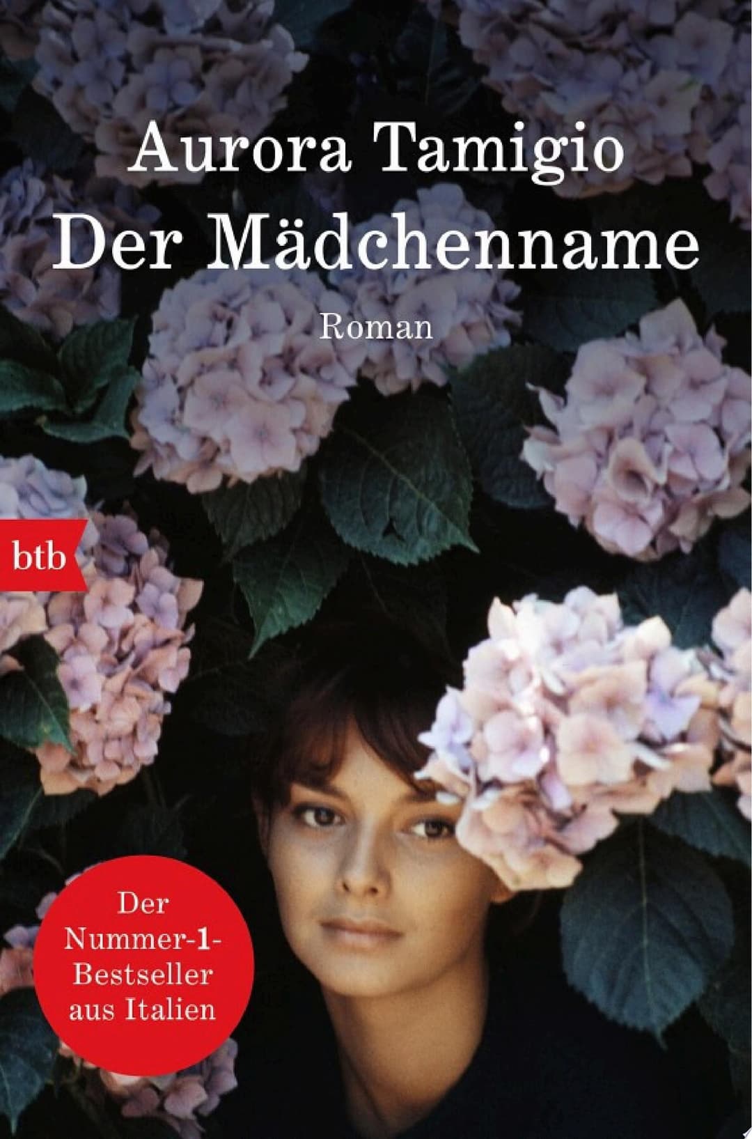 Couverture de Der Mädchenname Roman - Ausgezeichnet als Lieblingsbuch der italienischen Buchhändler*innen